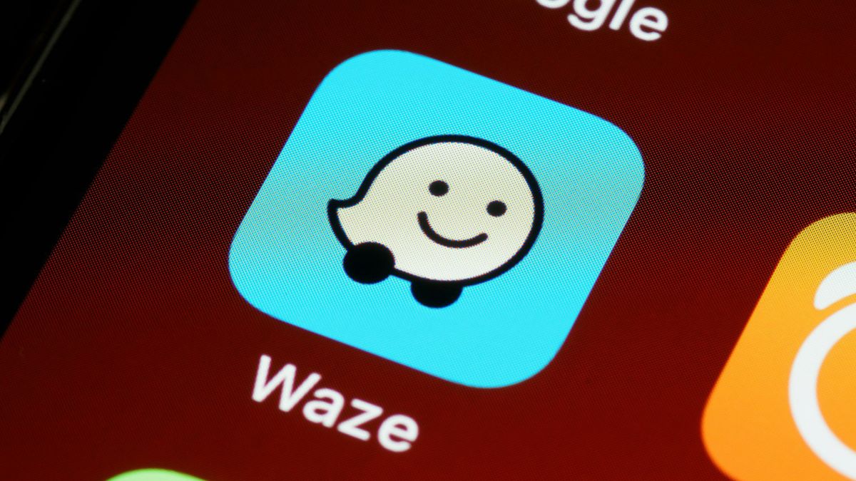Waze می تواند با این هشدارهای رانندگی فوق العاده مفید شما را از نقشه های گوگل وسوسه کند